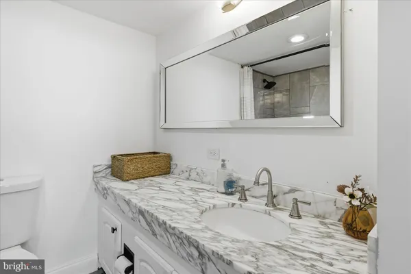 $2,750 | 301 North Beauregard Street, Unit 1105, Alexandria, VA 22312