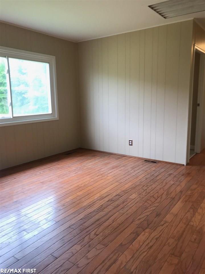 7227 Springborn Road East China, MI 48054 - Photo 32 of 34 31353720-31.JPG