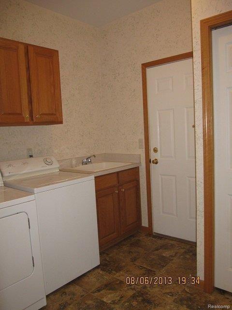 1664 Rush Road Oakland, MI 48363 - Photo 8 of 10 RushLaundry.JPG