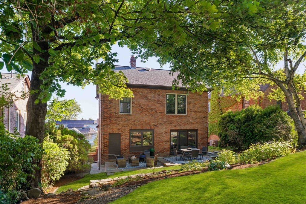 144 Jordan Road Brookline, MA 02446 - Photo 16 of 29 Gallery Image 16