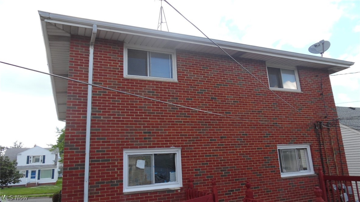 11432 Hempstead Road Garfield Heights, OH 44125 - Photo 3 of 29