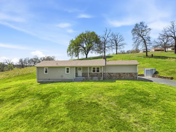 $375,000 | 577 McNatt Road, Neosho, MO 64850