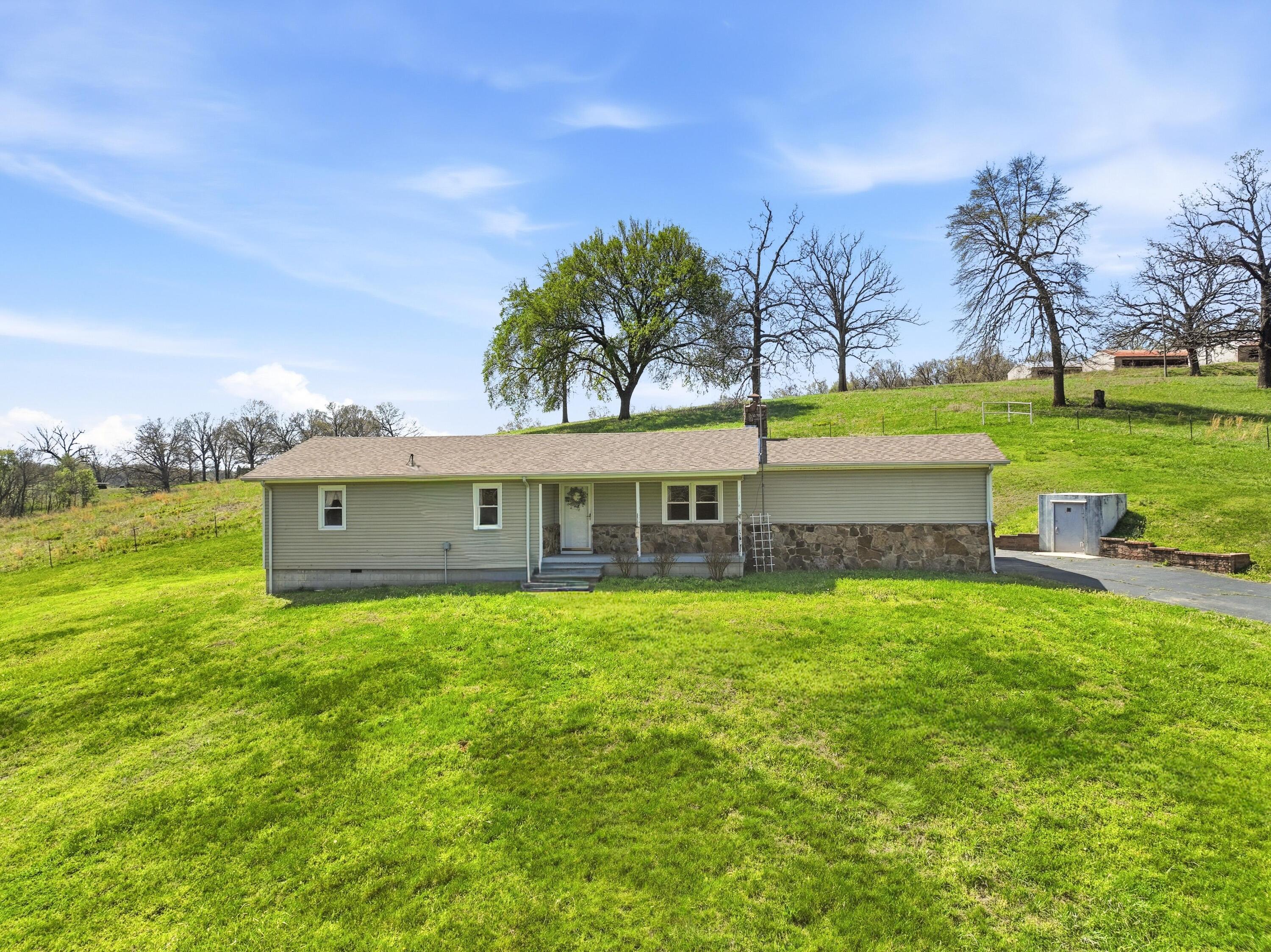 577 McNatt Road Neosho, MO 64850 - Photo 1 of 50 002