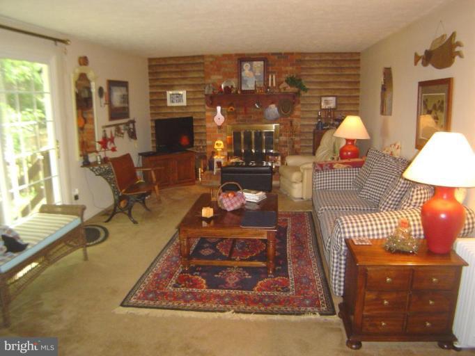 594 Pumphouse Road Frederick, MD 21703 - Photo 8 of 23 Family Room