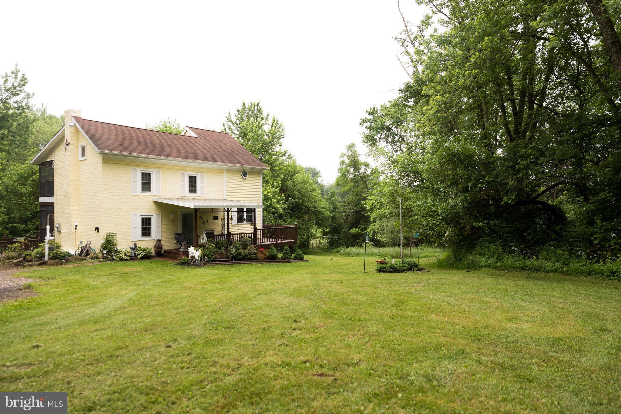 2580 Cross Section Road Westminster, MD 21158 - Photo 2 of 29 Exterior (Front)