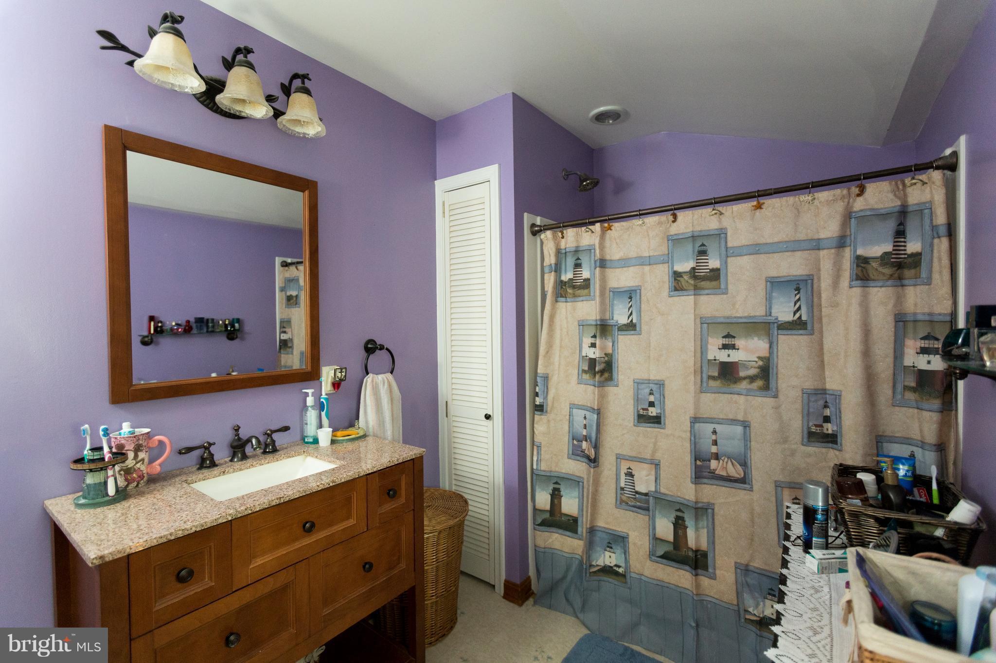 2580 Cross Section Road Westminster, MD 21158 - Photo 19 of 29 Upper Level Full Bath