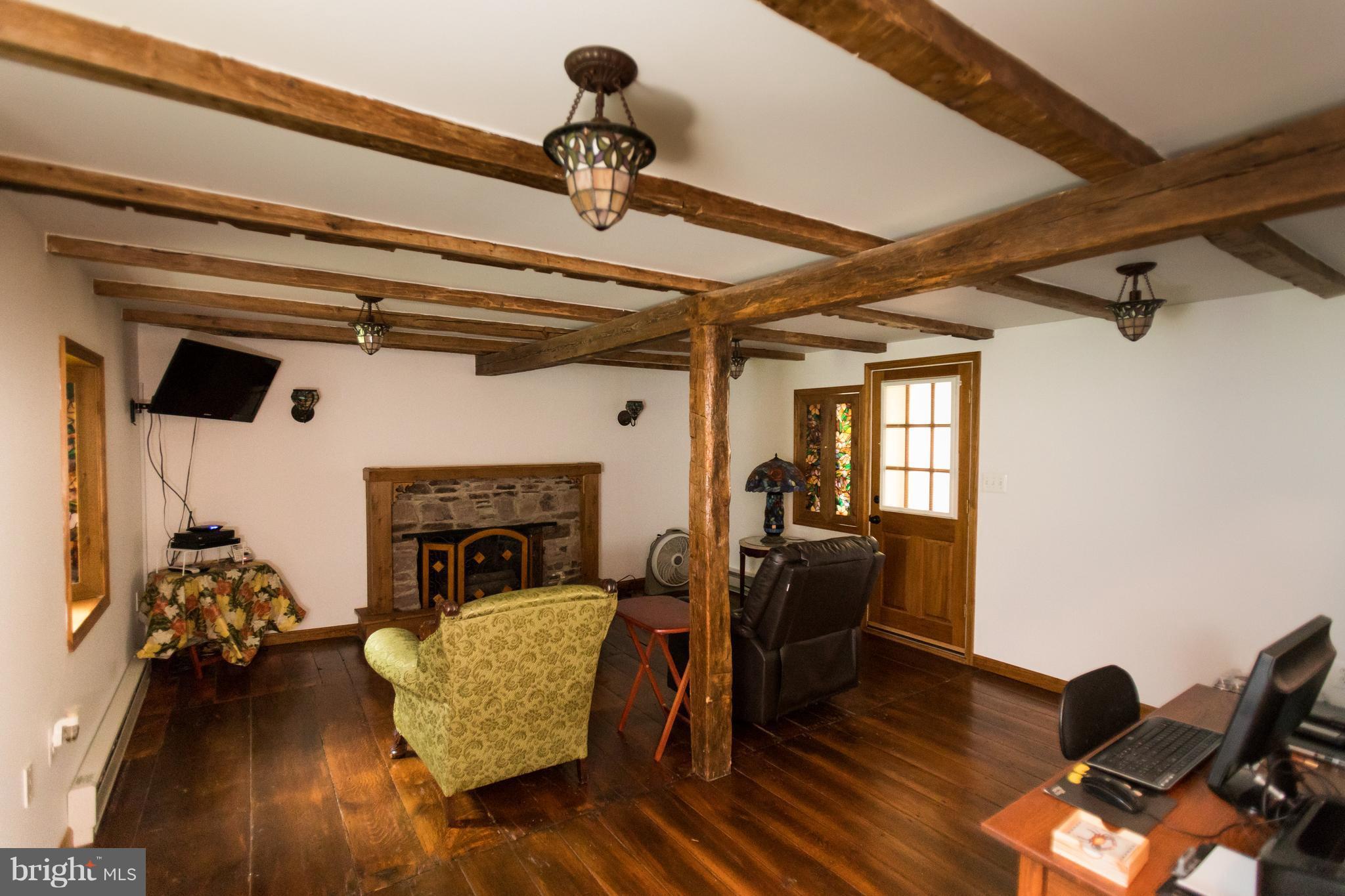 2580 Cross Section Road Westminster, MD 21158 - Photo 10 of 29 Family Room