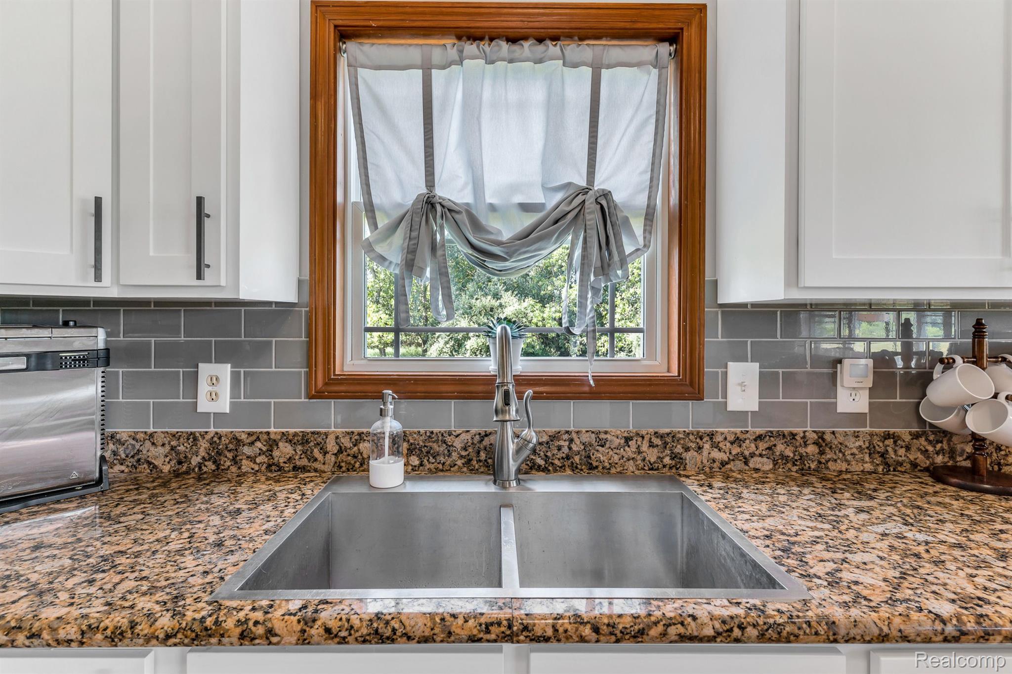 8636 Beardslee Road Perry, MI 48872 - Photo 15 of 49 Gallery Image 15