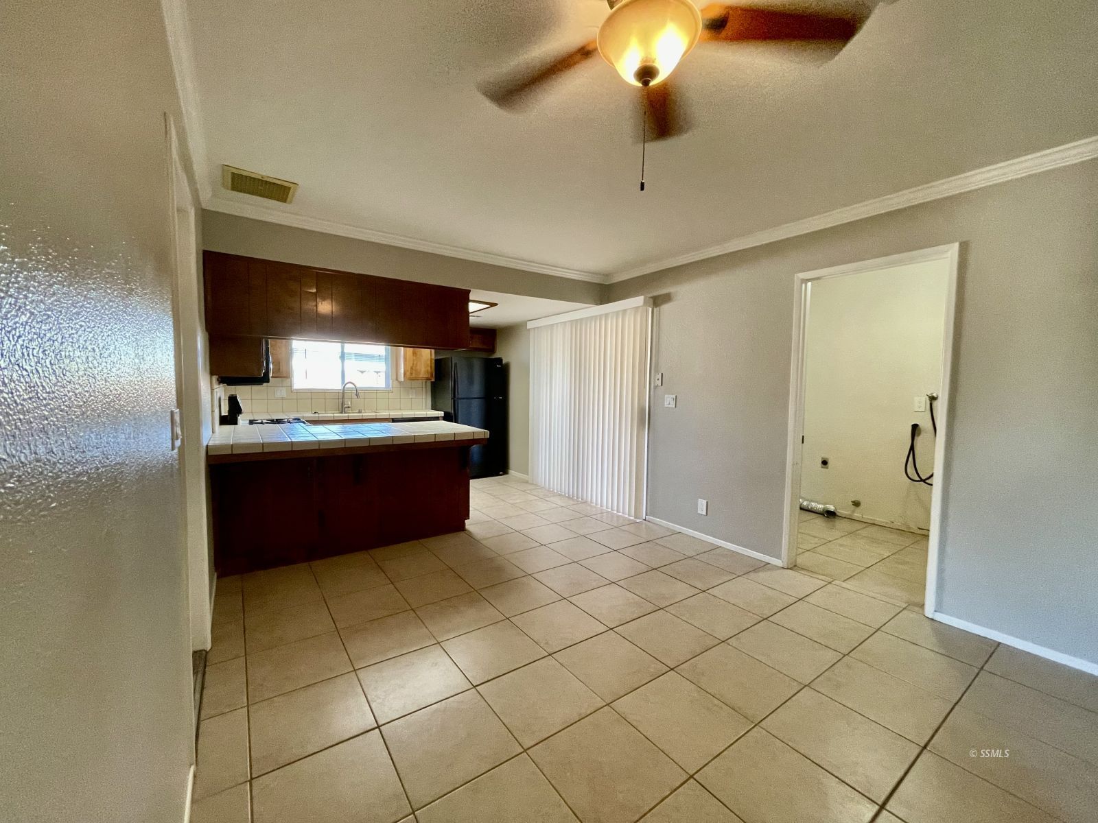 324 South Fountain Street Ridgecrest, CA 93555 - Photo 3 of 23