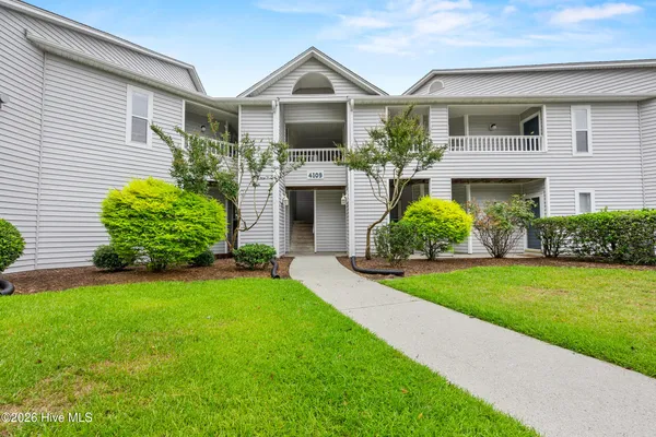 $247,000 | 4109 Breezewood Drive, Unit 204, Wilmington, NC 28412