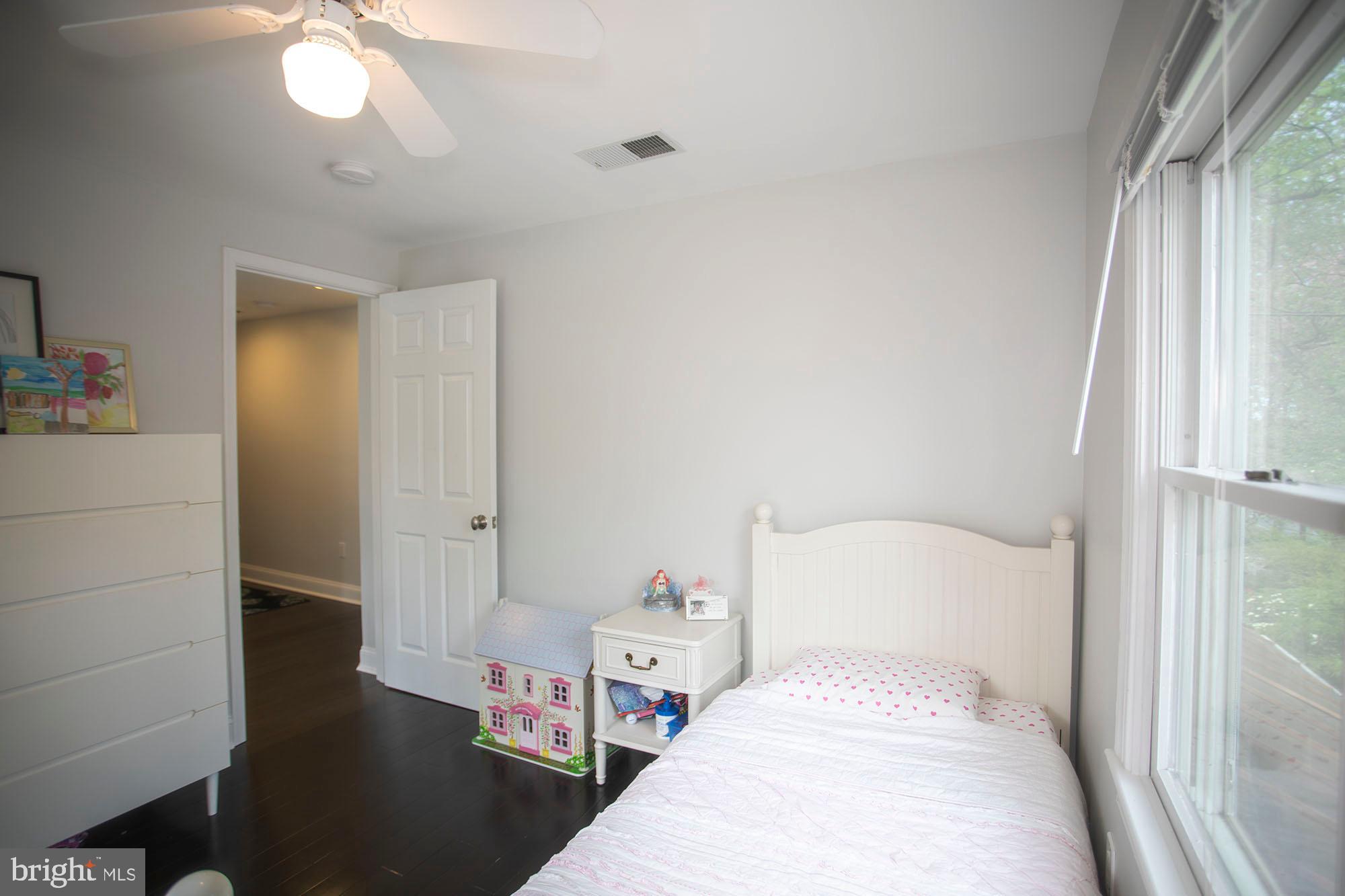 5612 Greentree Road Bethesda, MD 20817 - Photo 16 of 36