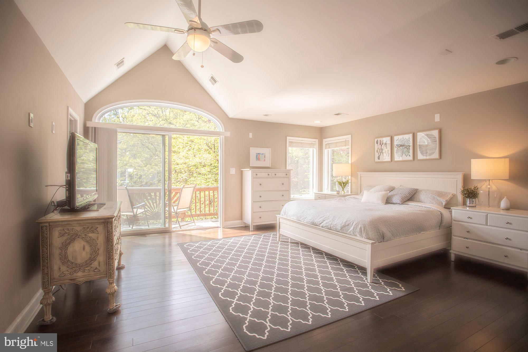 5612 Greentree Road Bethesda, MD 20817 - Photo 25 of 36