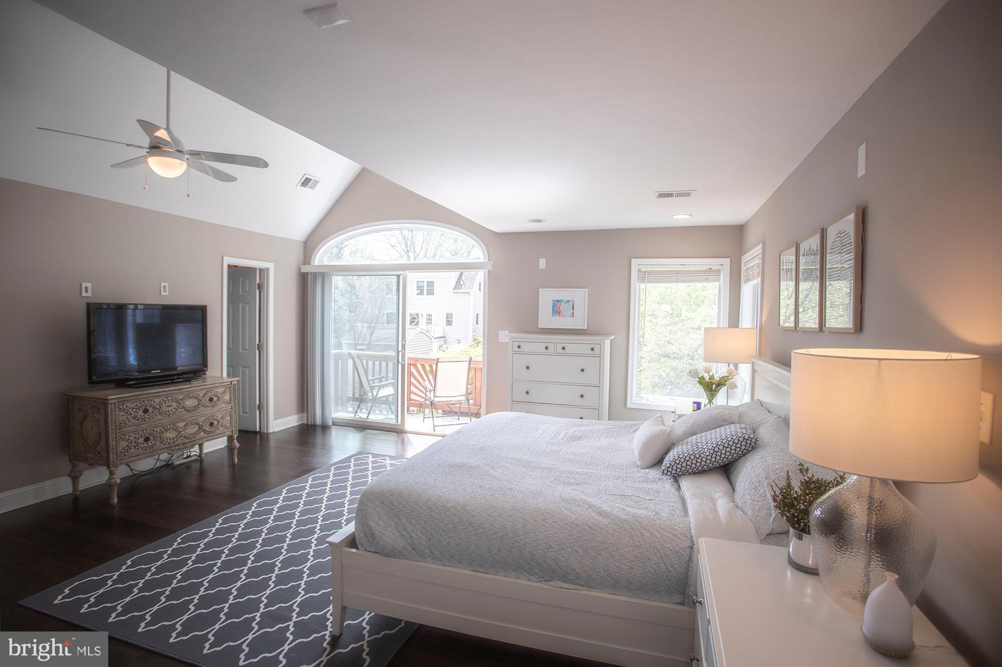 5612 Greentree Road Bethesda, MD 20817 - Photo 26 of 36