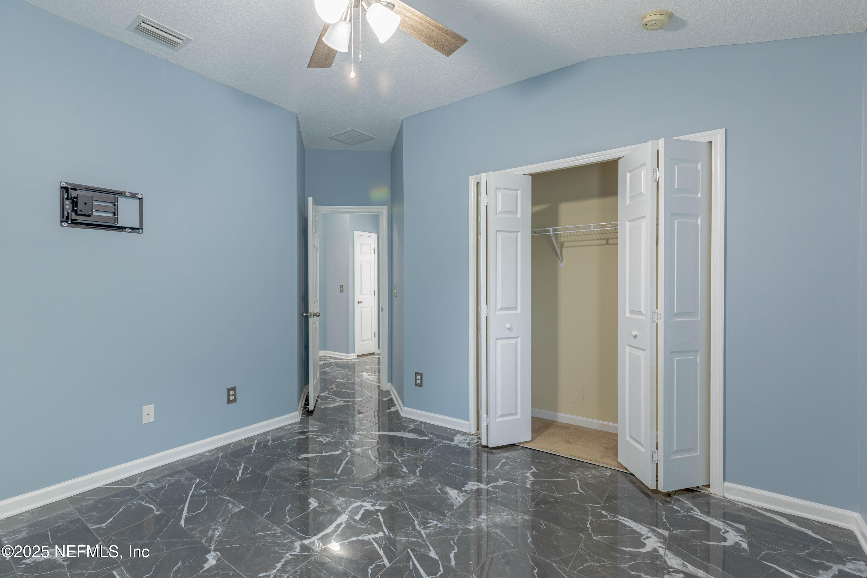 211 Amber Ridge Road Jacksonville, FL 32218 - Photo 16 of 39 a view of an empty room