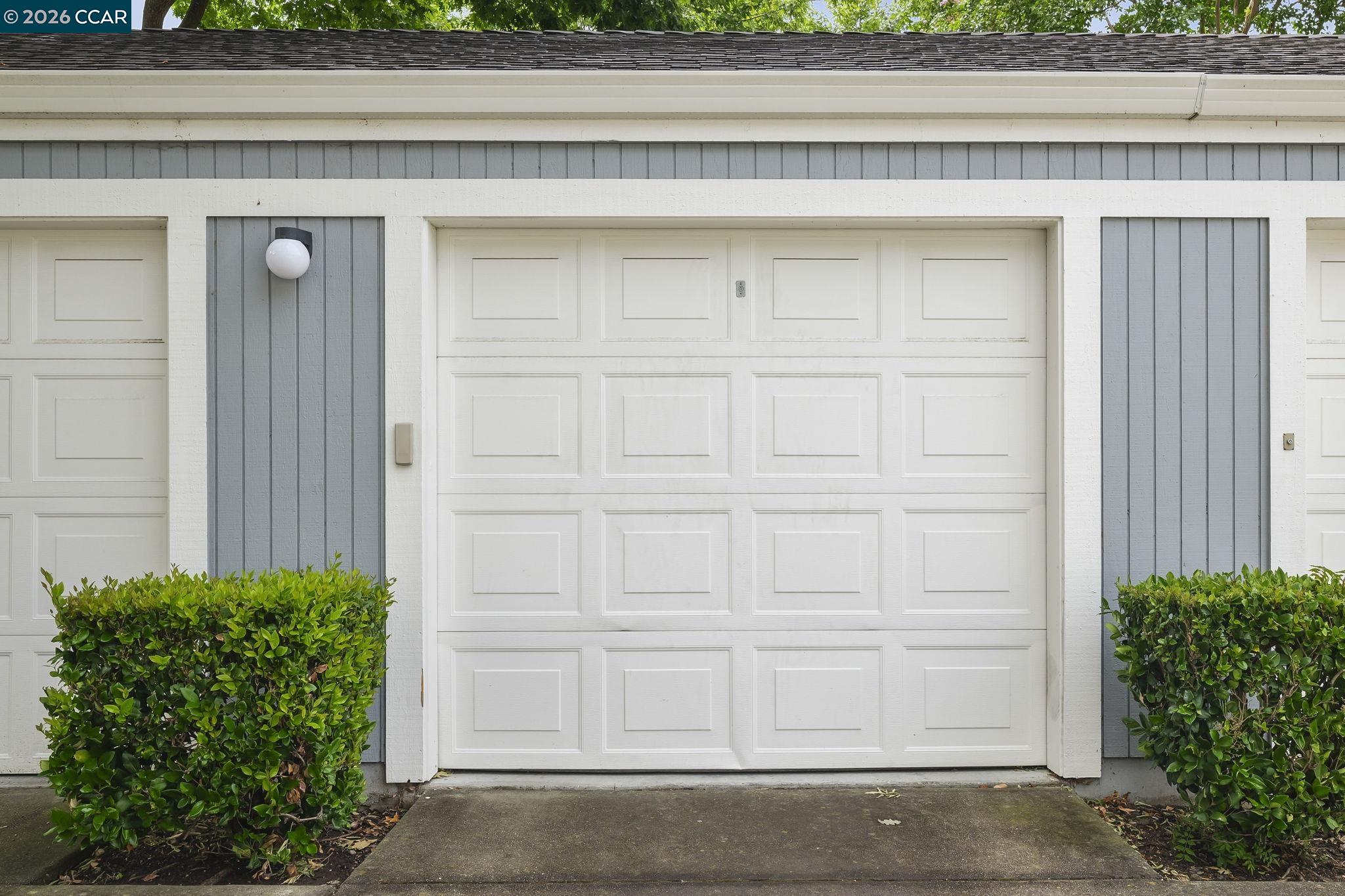 2586 Oak Road, Unit 130 Walnut Creek, CA 94597 - Photo 22 of 31 a view of front door
