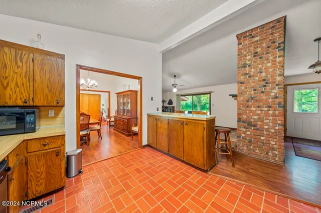 $425,500 | 543 Cooper-Leath Road, Oriental, NC 28571