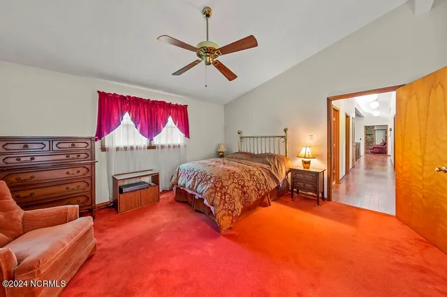 $425,500 | 543 Cooper-Leath Road, Oriental, NC 28571