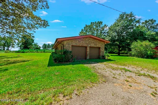 $425,500 | 543 Cooper-Leath Road, Oriental, NC 28571