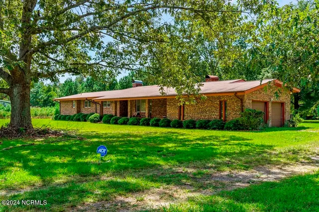 $425,500 | 543 Cooper-Leath Road, Oriental, NC 28571