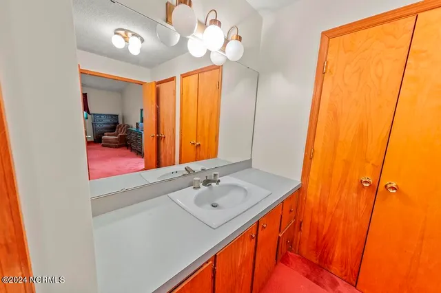 $425,500 | 543 Cooper-Leath Road, Oriental, NC 28571