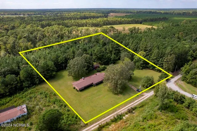 $425,500 | 543 Cooper-Leath Road, Oriental, NC 28571