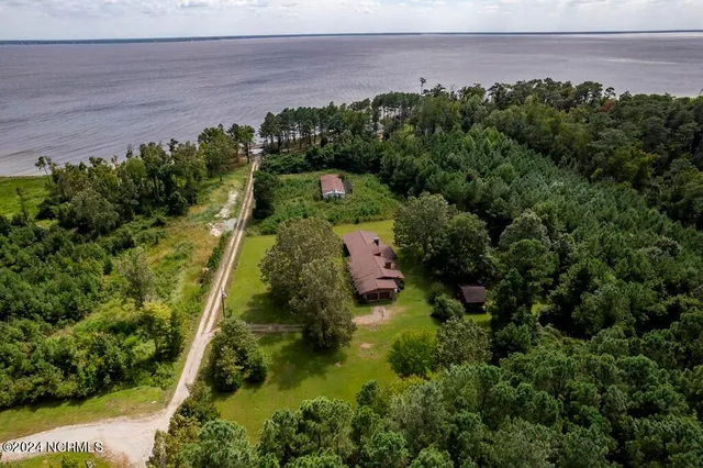 $425,500 | 543 Cooper-Leath Road, Oriental, NC 28571