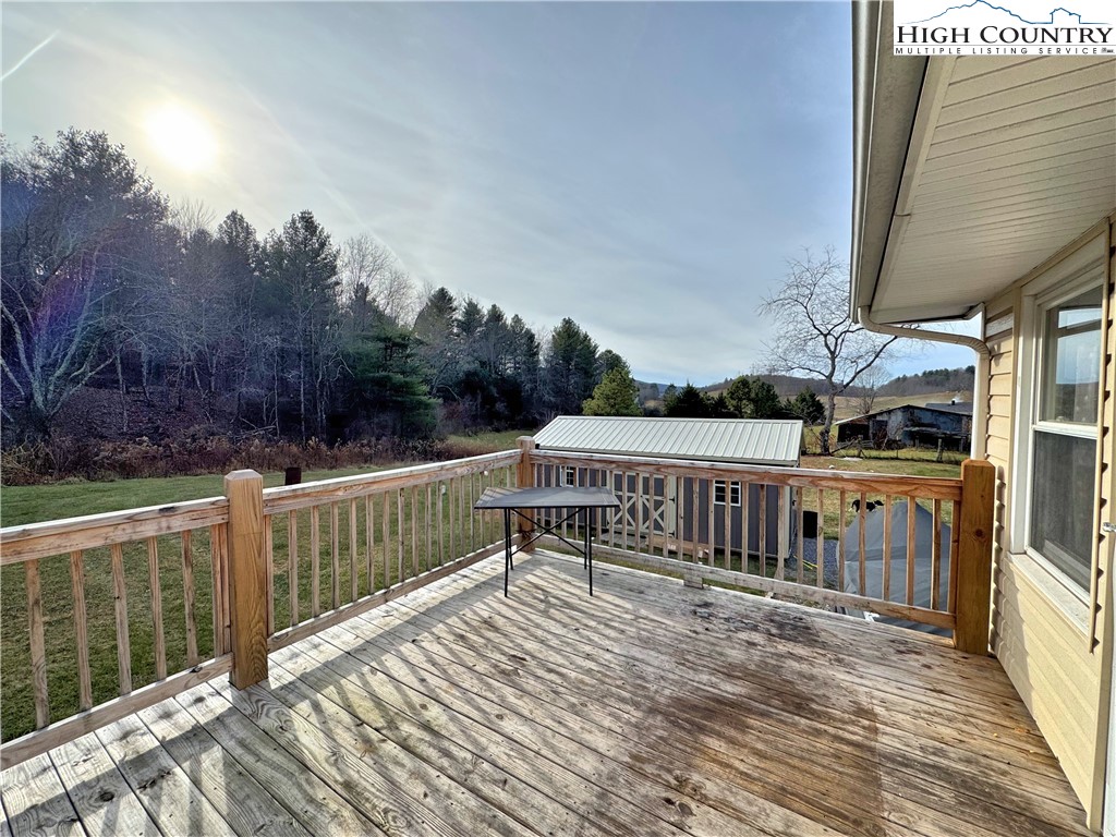 2047 Cline Road Rural Retreat, VA 24368 - Photo 34 of 35 a view of balcony with wooden floor and fence