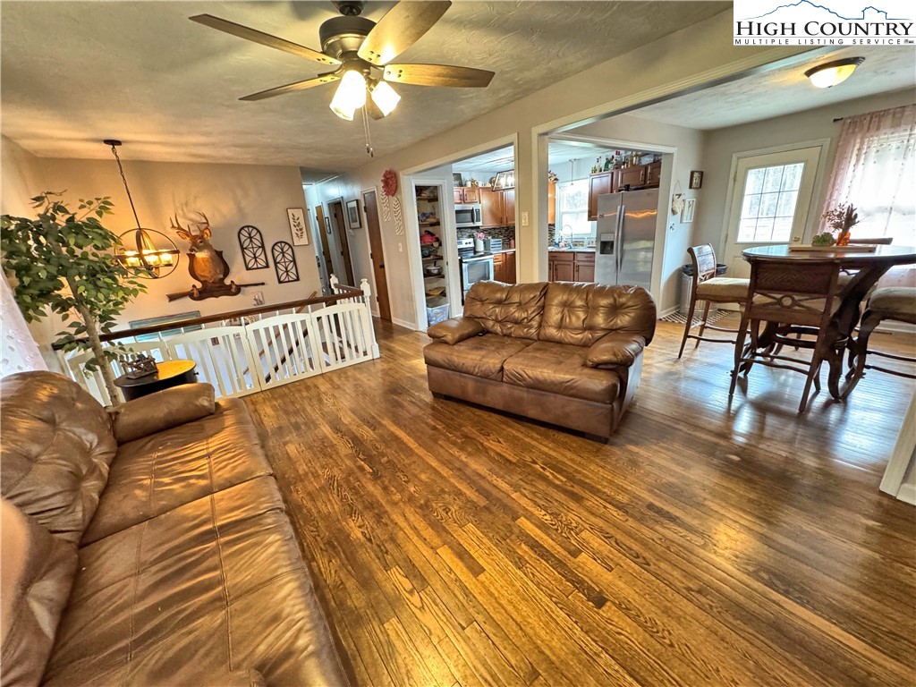 2047 Cline Road Rural Retreat, VA 24368 - Photo 10 of 35 a living room with furniture and wooden floor