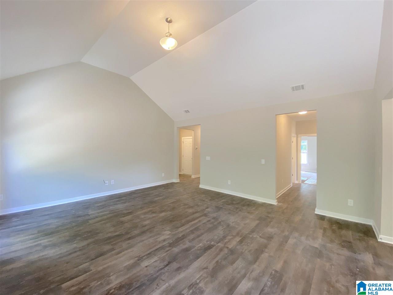 1389 Old Road Jasper, AL 35503 - Photo 5 of 22