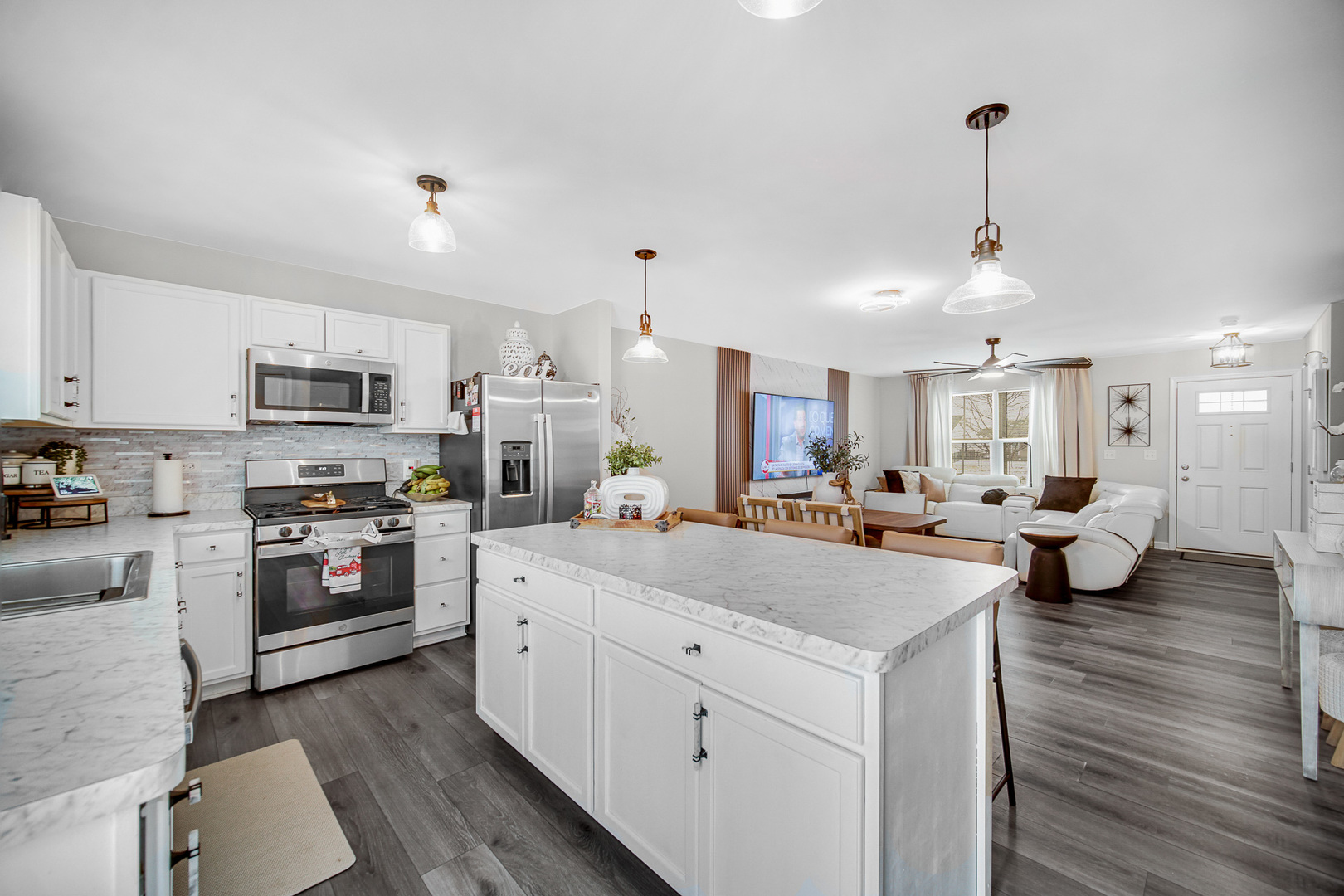 713 Wild Prairie Pointe Hampshire, IL 60140 - Photo 7 of 22