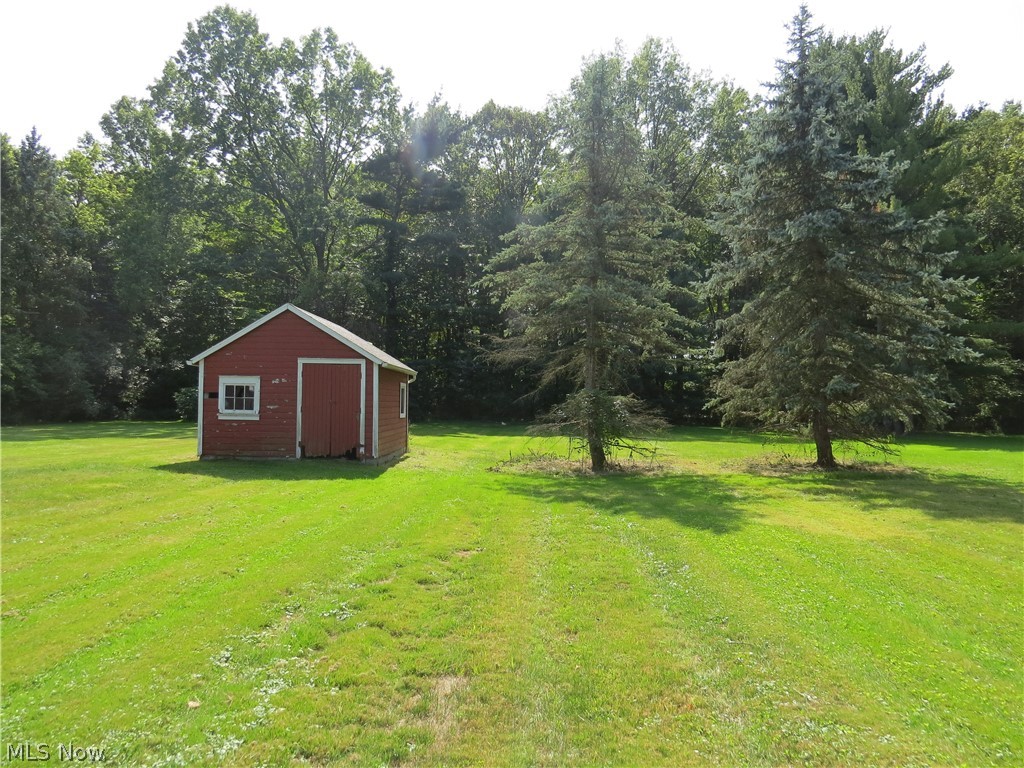 46105 Middle Ridge Road Amherst, OH 44001 - Photo 5 of 17
