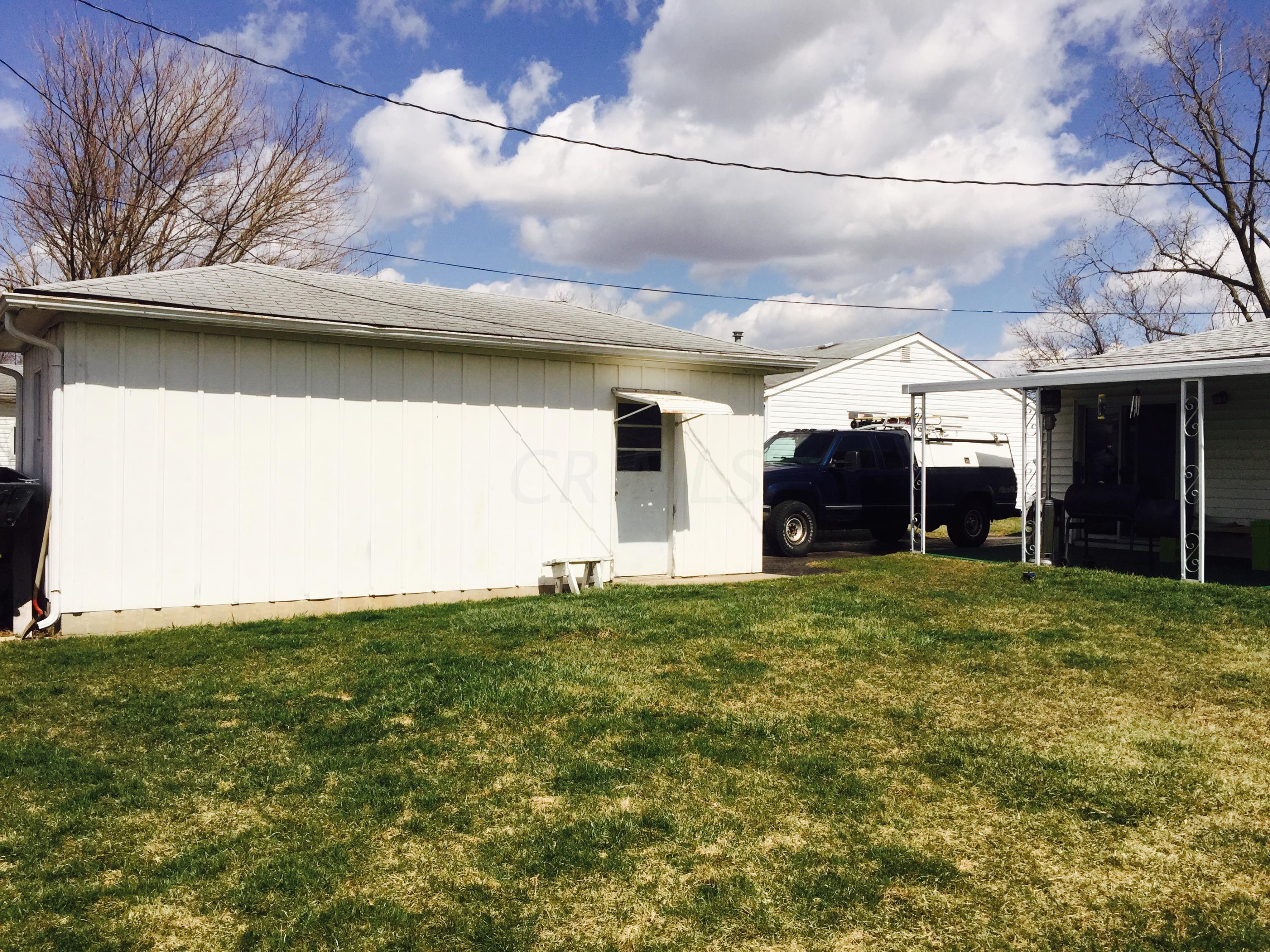 5057 Lockbourne Road Columbus, OH 43207 - Photo 4 of 13