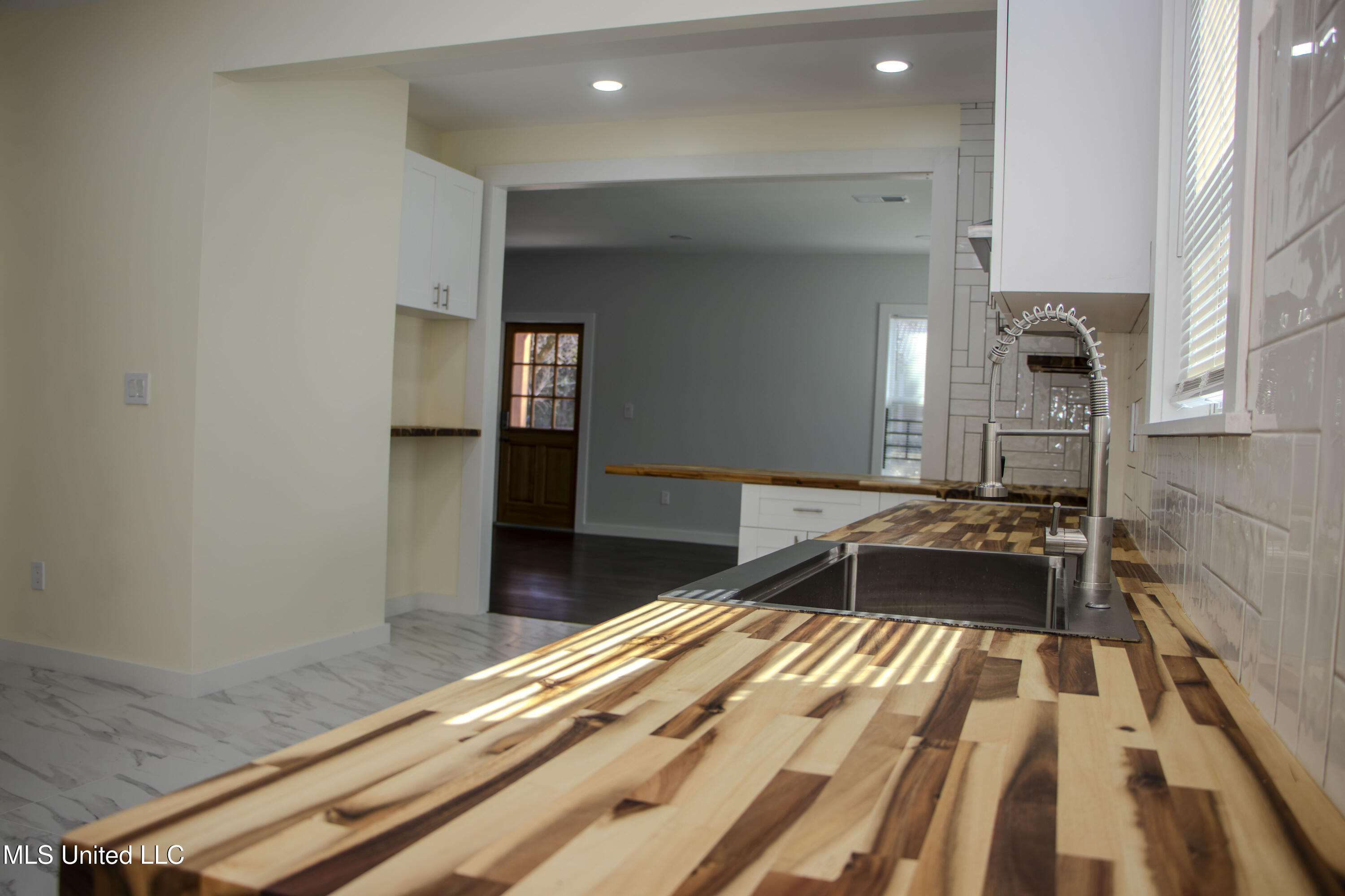 414 Downing Street Jackson, MS 39216 - Photo 12 of 22 IMG_0196