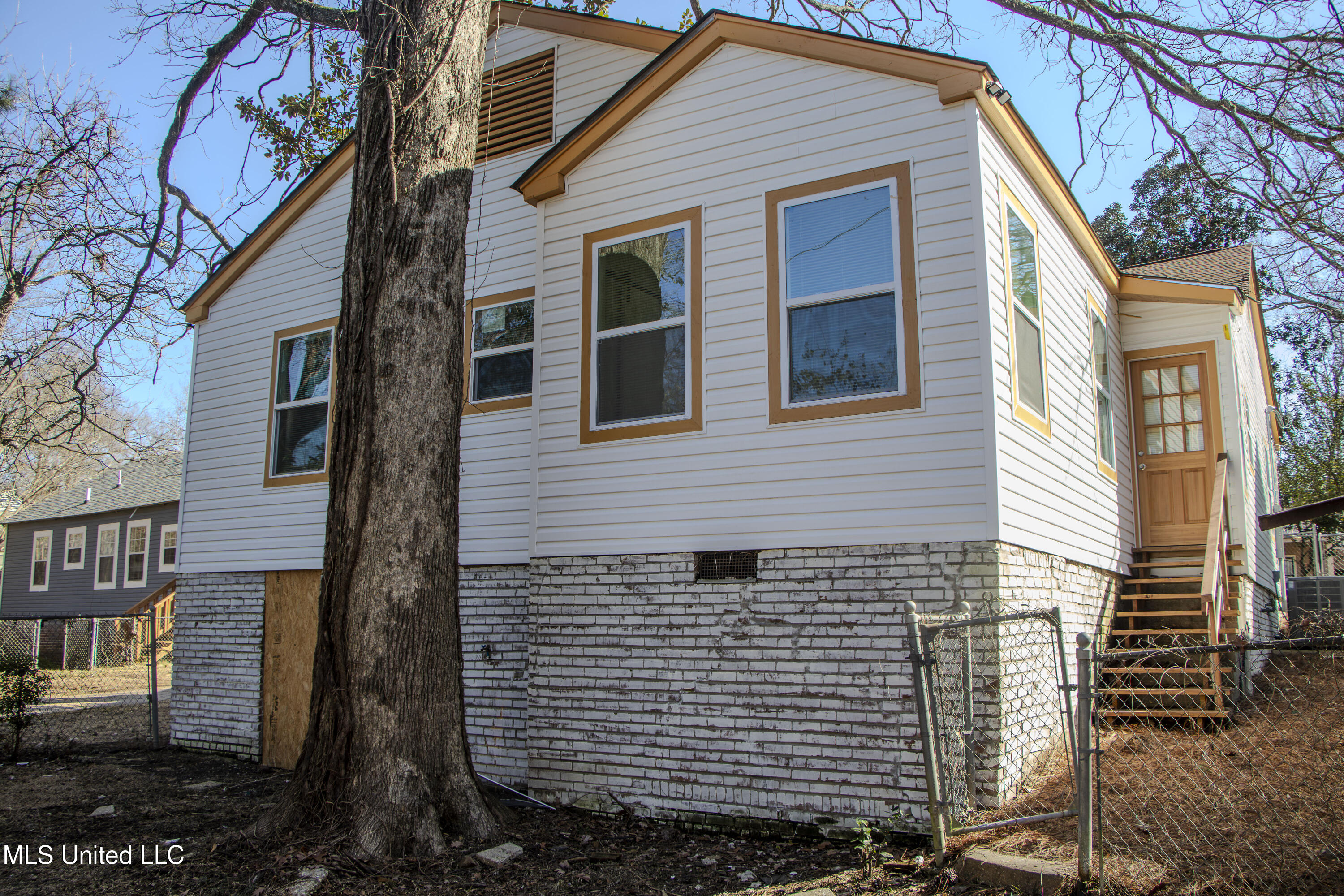 414 Downing Street Jackson, MS 39216 - Photo 4 of 22 IMG_0341