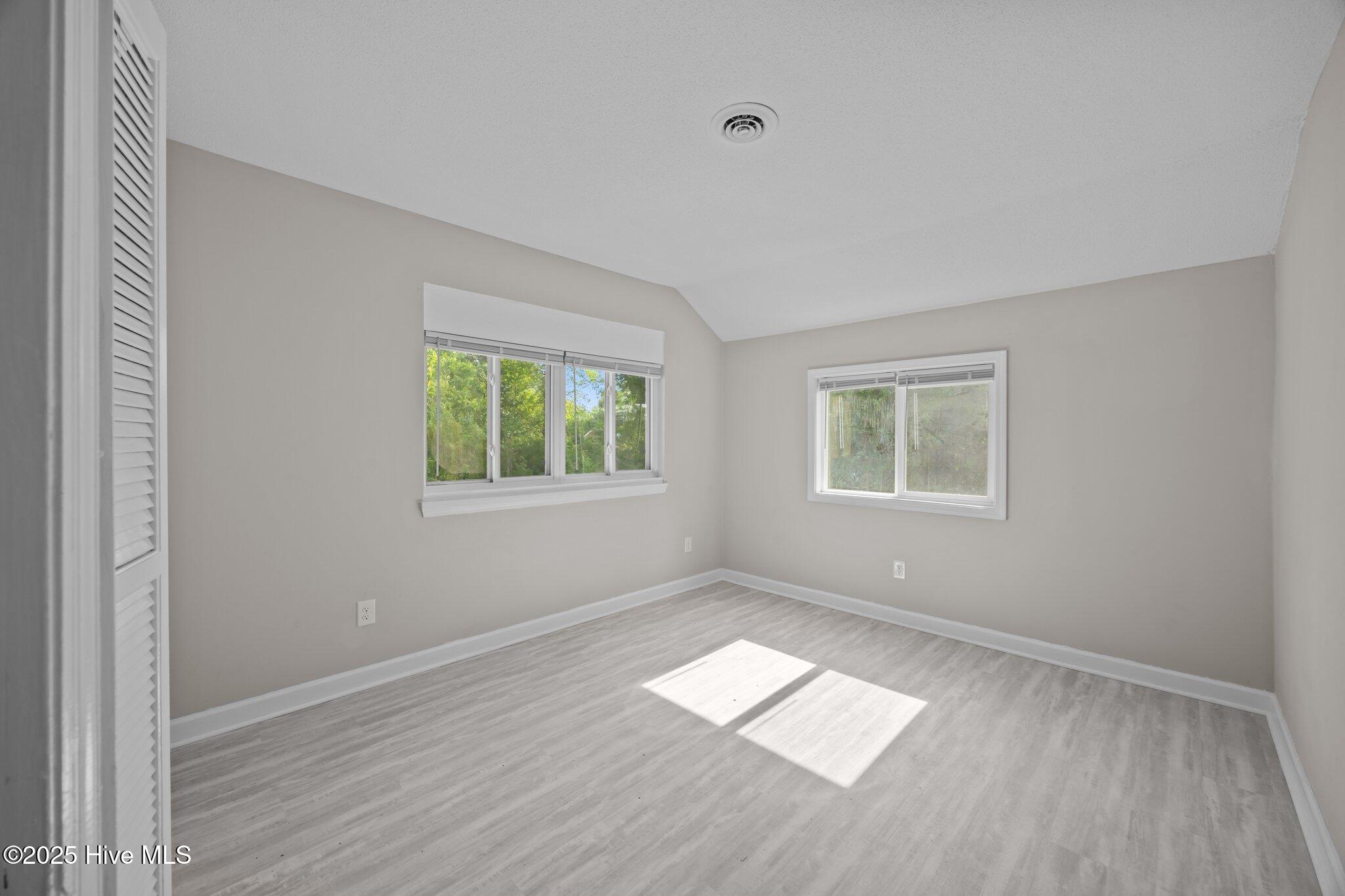 125 Pirates Road, Unit 2 New Bern, NC 28562 - Photo 22 of 46 21-web-or-mls-0C0A3493