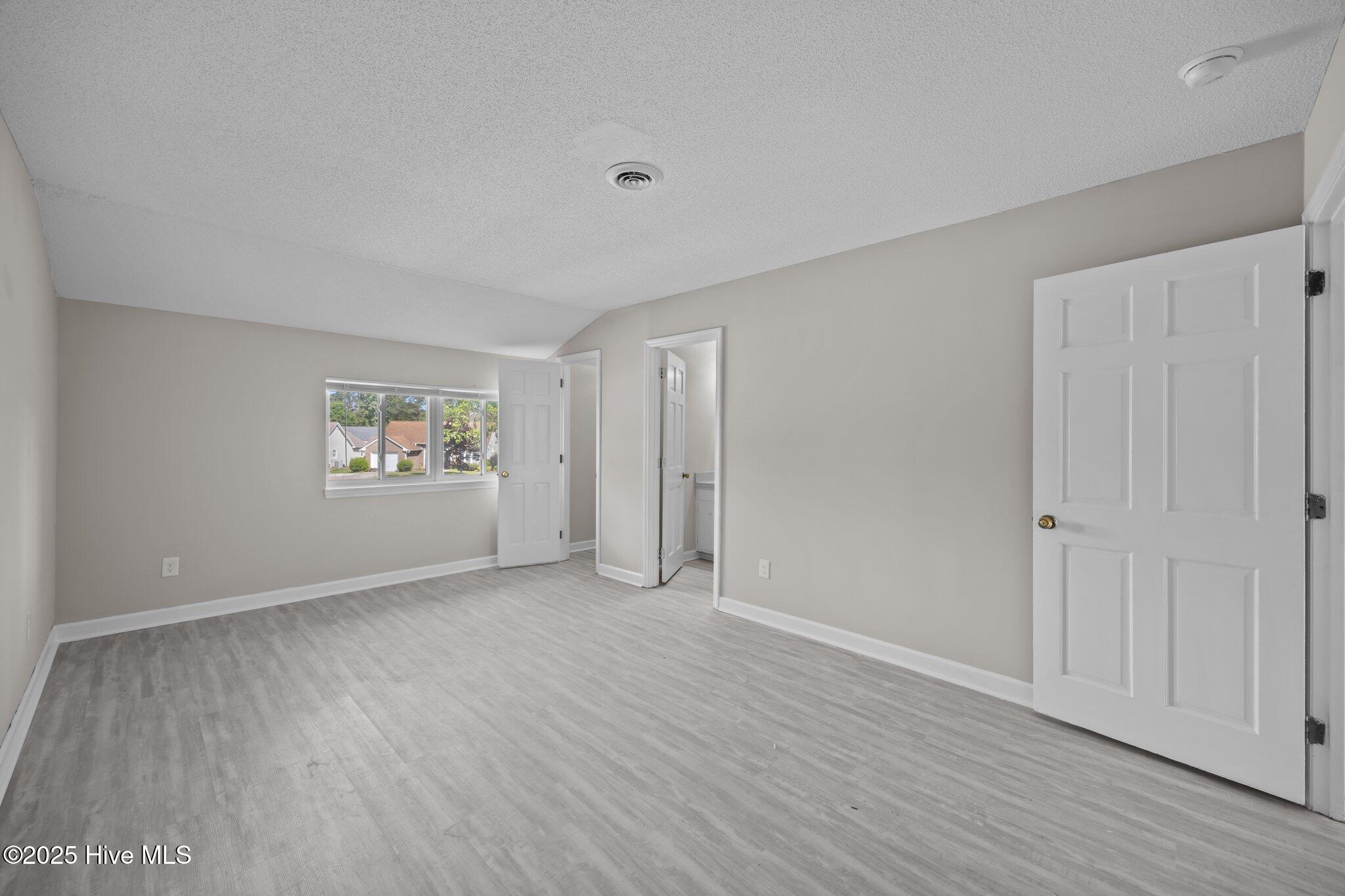 125 Pirates Road, Unit 2 New Bern, NC 28562 - Photo 27 of 46 26-web-or-mls-0C0A3508