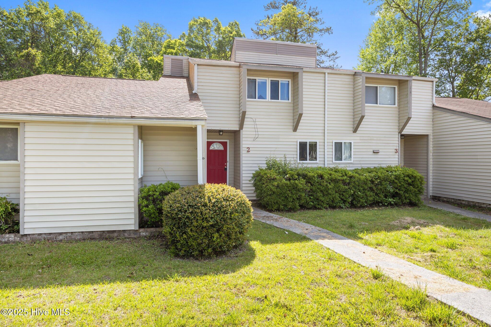 125 Pirates Road, Unit 2 New Bern, NC 28562 - Photo 3 of 46 2-web-or-mls-0C0A3532