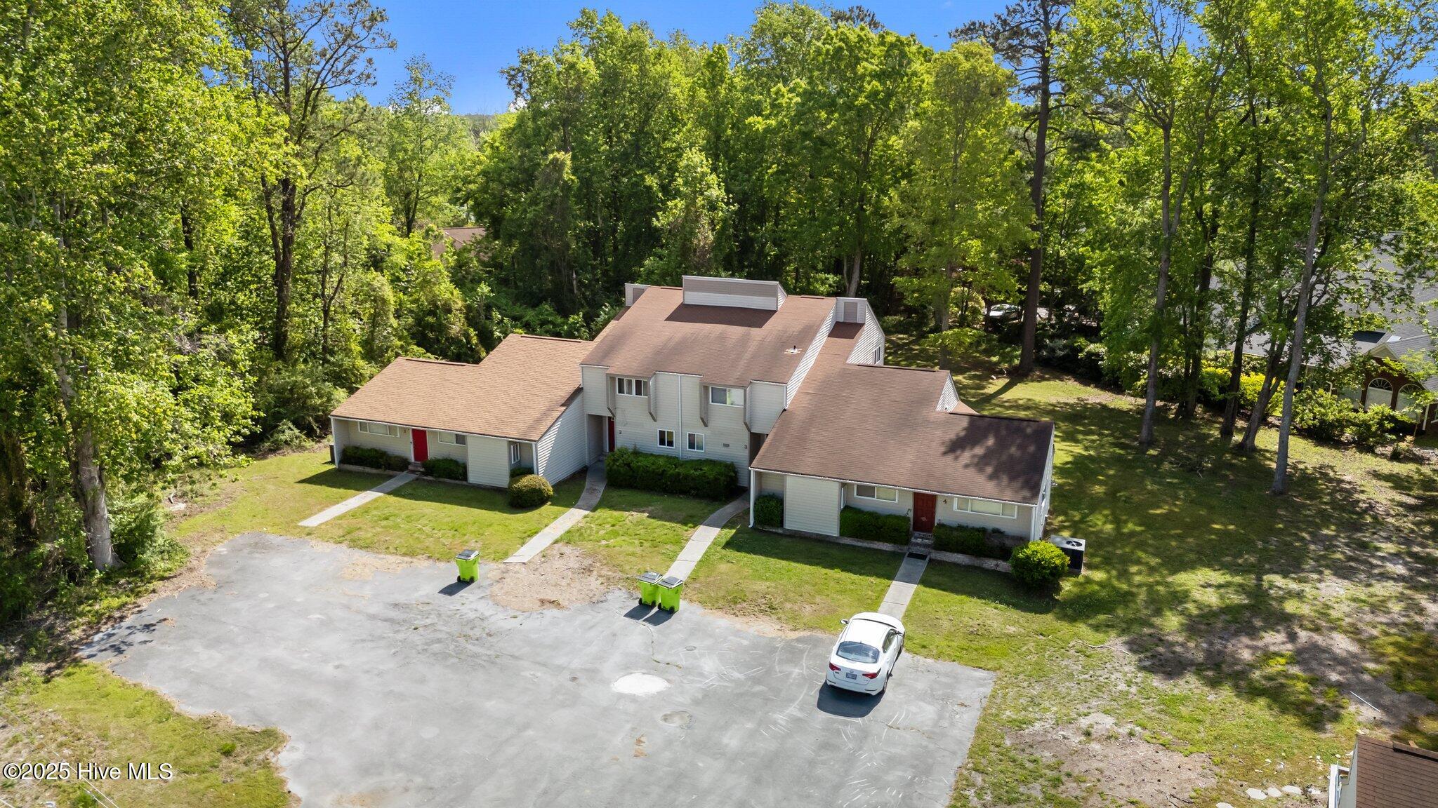 125 Pirates Road, Unit 2 New Bern, NC 28562 - Photo 37 of 46 36-web-or-mls-DJI_20250421103338_0002_D