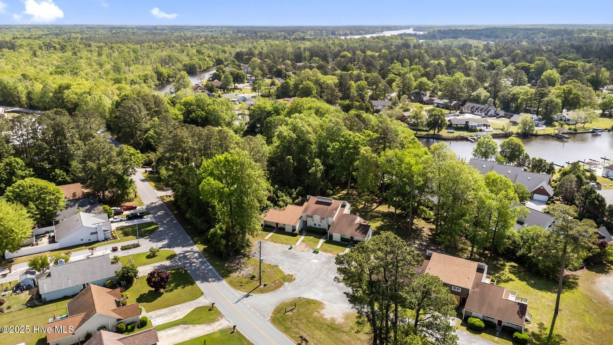 125 Pirates Road, Unit 2 New Bern, NC 28562 - Photo 44 of 46 43-web-or-mls-DJI_20250421103946_0015_D