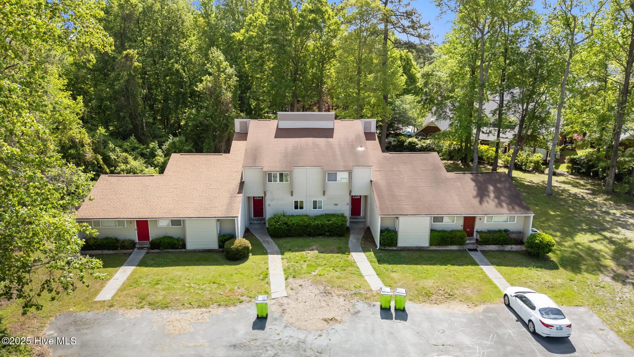 125 Pirates Road, Unit 2 New Bern, NC 28562 - Photo 5 of 46 4-web-or-mls-DJI_20250421103309_0001_D