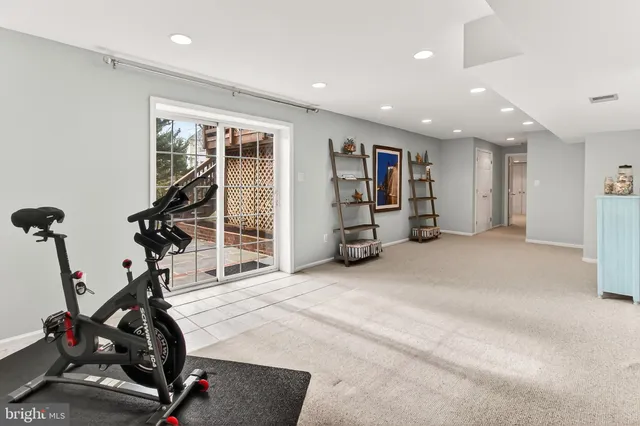 $990,000 | 6226 Point Court, Centreville, VA 20120