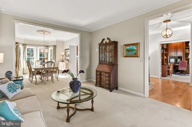$990,000 | 6226 Point Court, Centreville, VA 20120