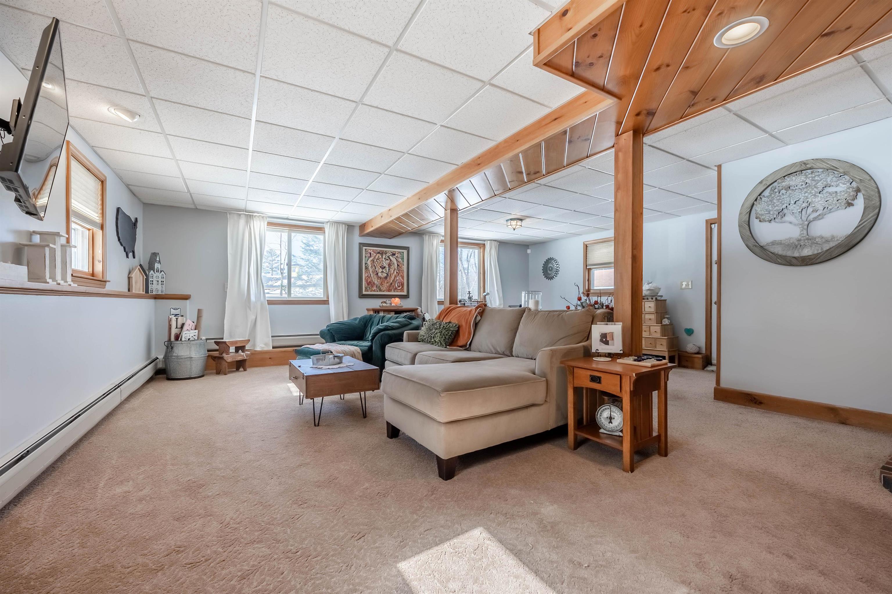50 Conleys Grove Road Derry, NH 03038 - Photo 17 of 33
