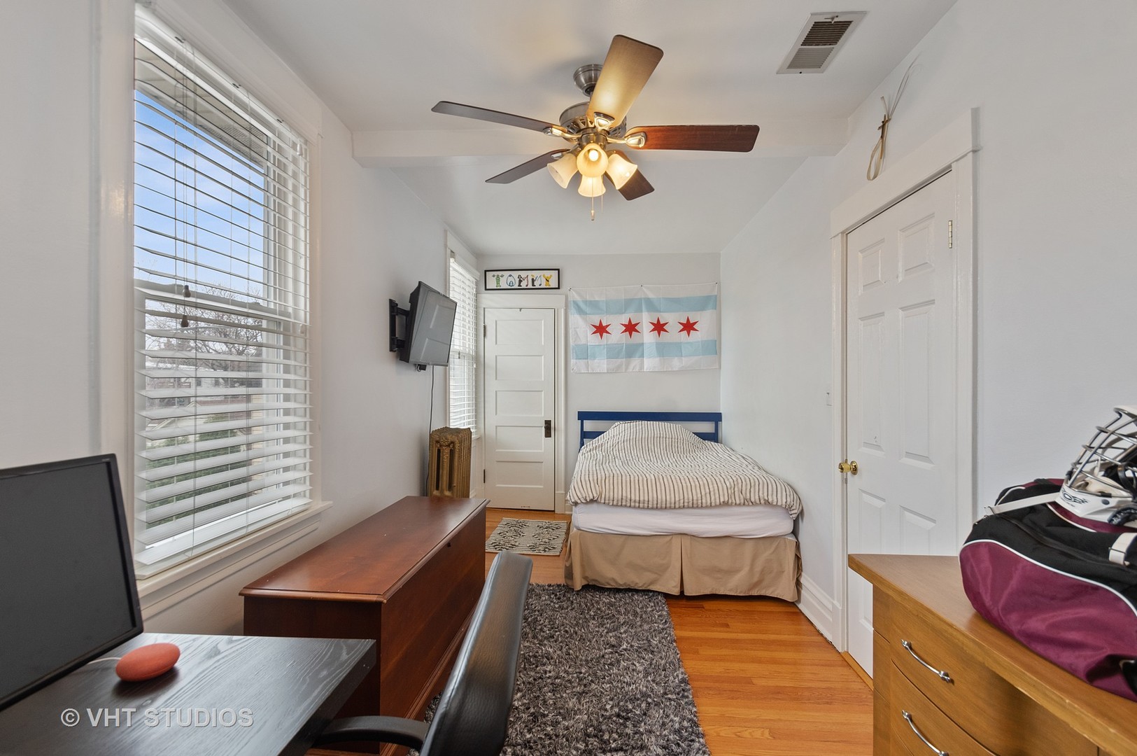 3751 North Ridgeway Avenue Chicago, IL 60618 - Photo 12 of 19
