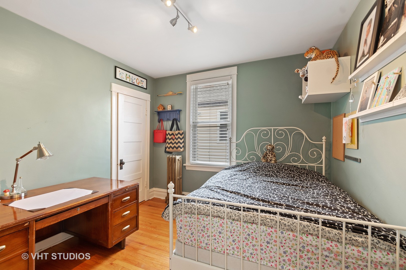 3751 North Ridgeway Avenue Chicago, IL 60618 - Photo 13 of 19