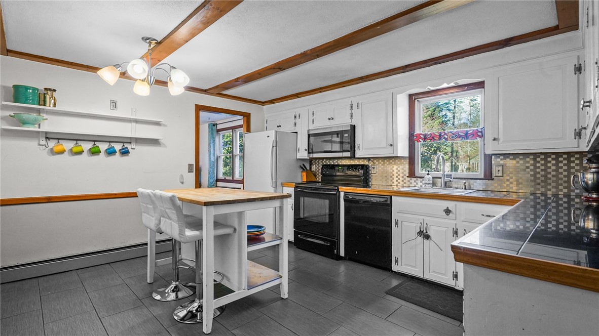 113 Snake Hill Road Glocester, RI 02857 - Photo 7 of 47