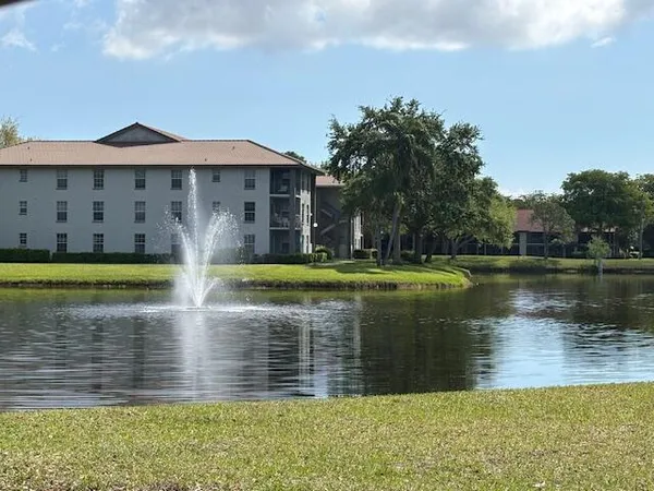 $2,300 | 5724 Boynton Crescent, Boynton Beach, FL 33437