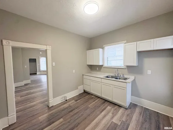 $69,900 | 314 East Archer Avenue, Peoria, IL 61603