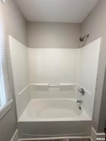 $69,900 | 314 East Archer Avenue, Peoria, IL 61603