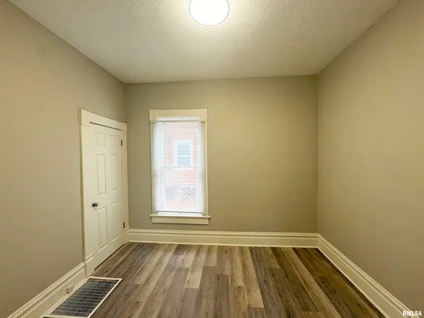 $69,900 | 314 East Archer Avenue, Peoria, IL 61603